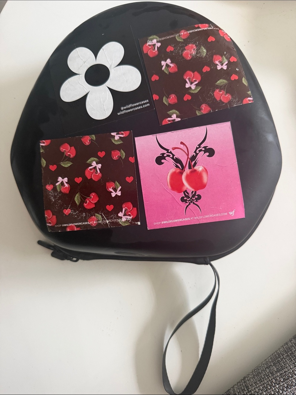 Apple AirPods Max with covers and case - Picture 6 of 7